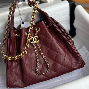 Classic CHANEL Bag: A Stylish and Versatile Choice for Elegance